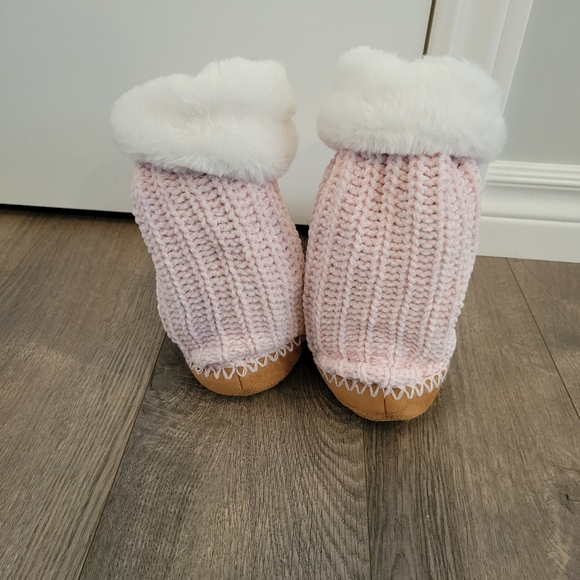 Roots Cabin-Style Knit Bootie Slippers - Picture 4 of 4